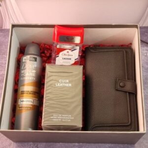 پک هدیه مردانه کد23 | عطر آمبر لدر فرگرانس + اسپری داو + مام اولد اسپایس